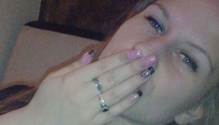 Бившият приятел на мъртвата девойка – Мартин е публикувал снимка с Веселина. Върху нея младежът е написал: „Ще го намеря...”