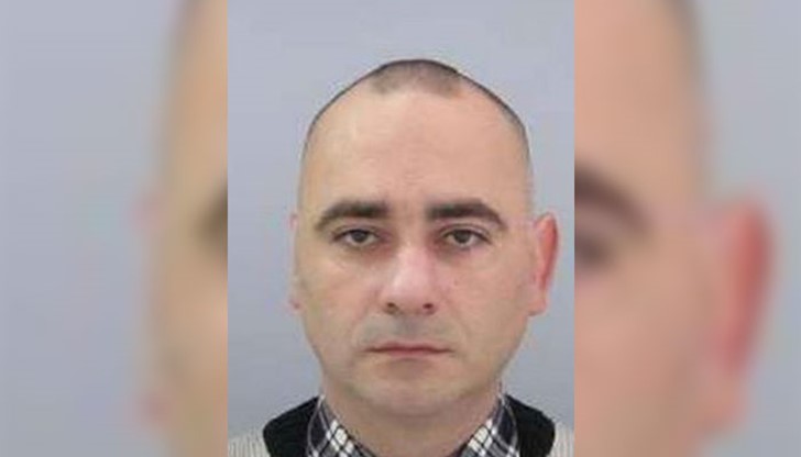 Той е излязъл от жилището си в ж.к. „Овча Купел“ на 12 юни т.г., около 15.30 часа, и до момента е в неизвестност Той е излязъл от жилището си в ж.к. „Овча Купел“ на 12 юни т.г., около 15.30 часа, и до момента е в неизвестност