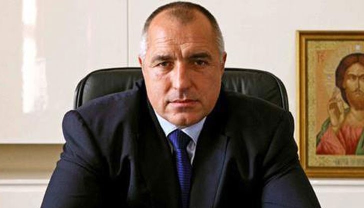 Г-жа Кунева е искала да покаже, че има грижа за учителите