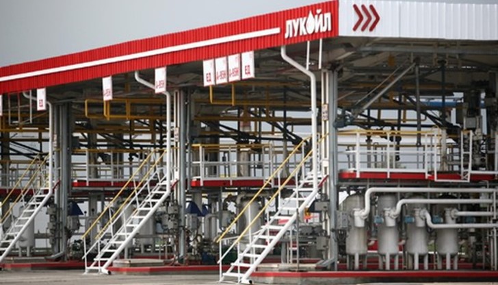 „Лукойл” обмисля продажбата на завода си в Бургас