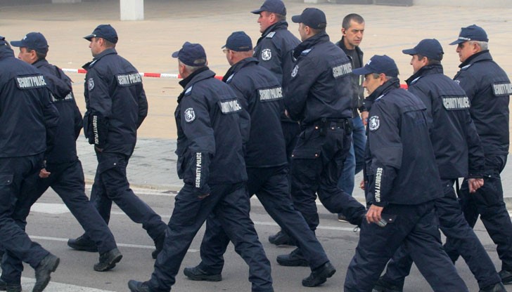 Причините за невиждания отлив на полицаи са много