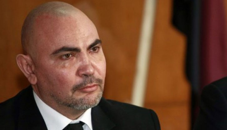 Слави има потенциал, той е добър телевизионен водещ и е най-добре да си остане на телевизионния екран