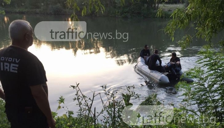Момче и момиче са били в реката, когато течение завлякло момчето на дълбоко