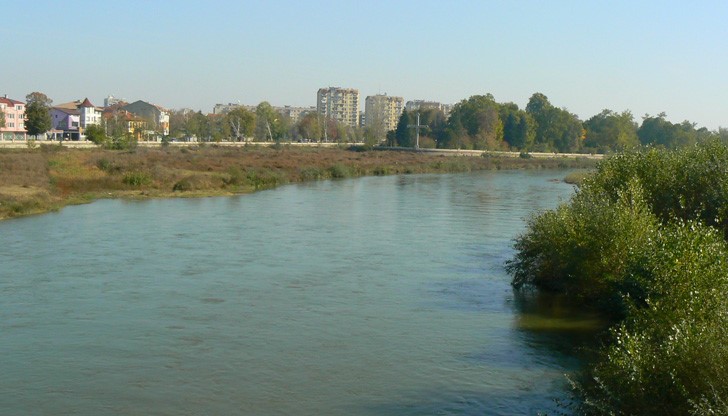 Рибар е забелязал тялото на момчето в храстите Рибар е забелязал тялото на момчето в храстите