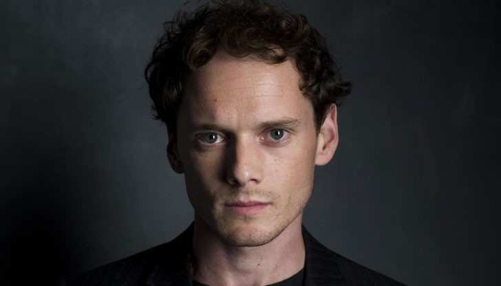 Антон Йелчин стана известен с ролята си на Чехов в новата версия на "Стар трек" Антон Йелчин стана известен с ролята си на Чехов в новата версия на "Стар трек"