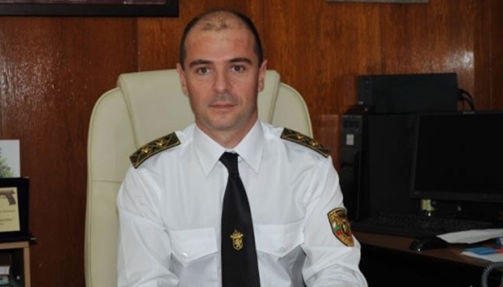 Директорът на бургаската полиция старши комисар Калоянов обяснява начините, по които каналджиите действат