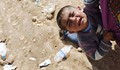 Връх на жестокостта: Джихадисти обезглавяват болно дете с нож
