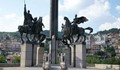Паметникът на Асеневци в Търново пропада