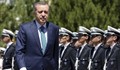 Уволняват 8000 полицаи в Турция