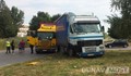 Катастрофа между два ТИР-а затвори движението по булевард "България"