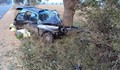 Неправоспособен шофьор се заби в дърво на пътя Обретеник - Батин