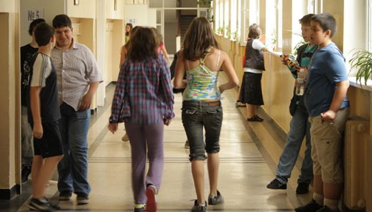 10 минути за междучасие са много 10 минути за междучасие са много