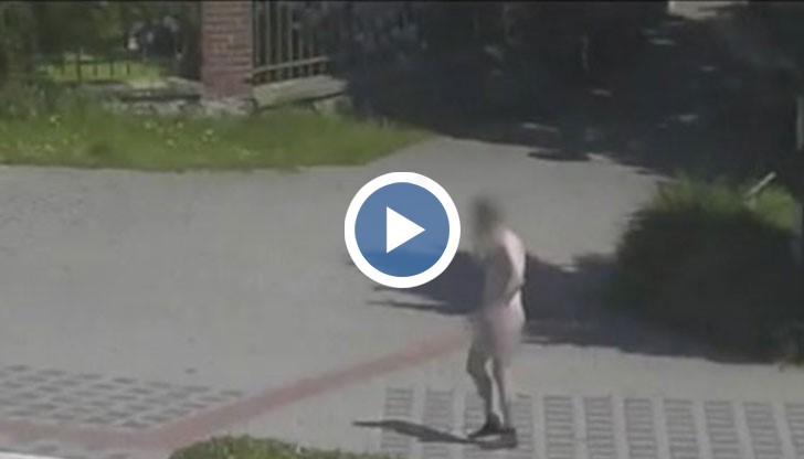 Чех, който не могъл да си плати сметката в кръчмата, оставил като залог всичките си дрехи и тръгнал гол през града, за да намери пари