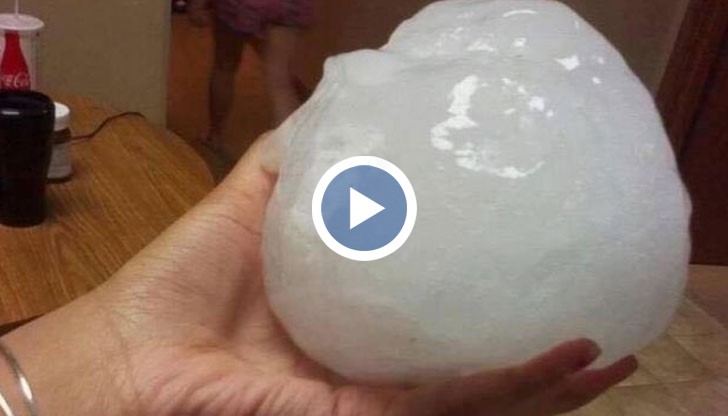 Огромни ледени гюлета са се изсипали над градчето Ларчхестоу, оставяйки след себе си сериозни поражения