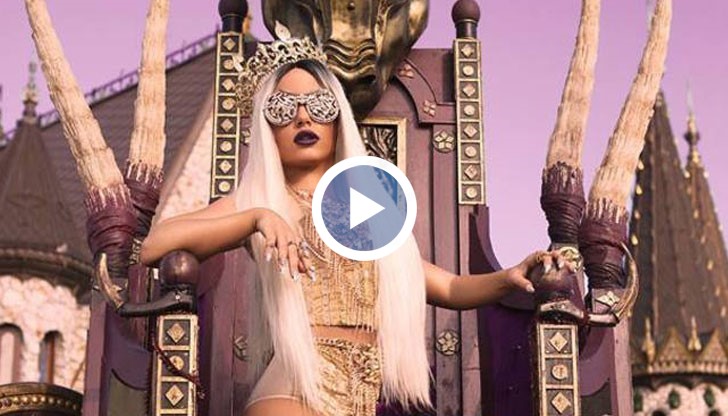 „I’m The Queen“ не е типичното денс парче