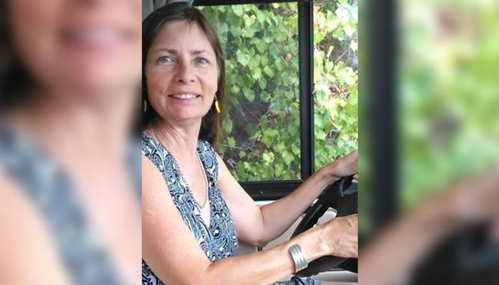 Преди 5 години живота й се преобръща и се налага кабината да стане нейно жилище Преди 5 години живота й се преобръща и се налага кабината да стане нейно жилище