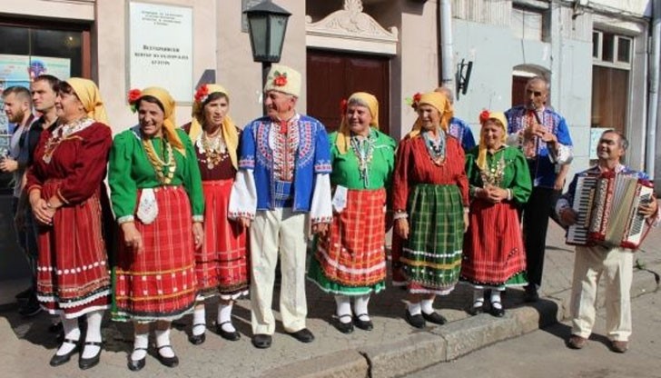 Украинските българи са се обърнали към президента Петро Порошенко с молба да им предостави териториална автономия Украинските българи са се обърнали към президента Петро Порошенко с молба да им предостави териториална автономия