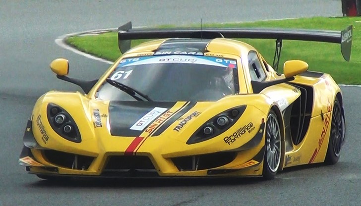 Sin R1 GT4 даде първо време и на двете свободни тренировки и остави зад гърба си всички свои конкуренти Sin R1 GT4 даде първо време и на двете свободни тренировки и остави зад гърба си всички свои конкуренти