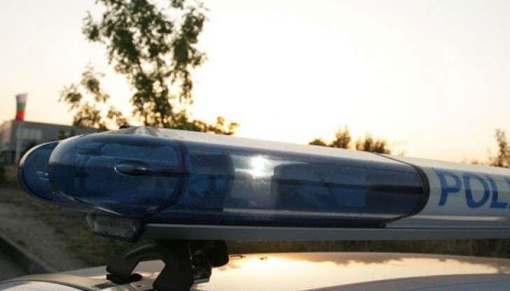 Водачът се е блъснал в ограда Водачът се е блъснал в ограда