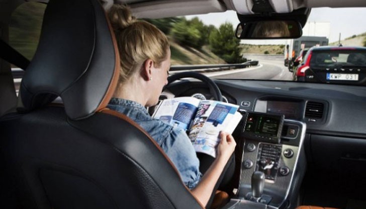 Черните кутии ще записват данни, само когато е включен автономния режим на колата