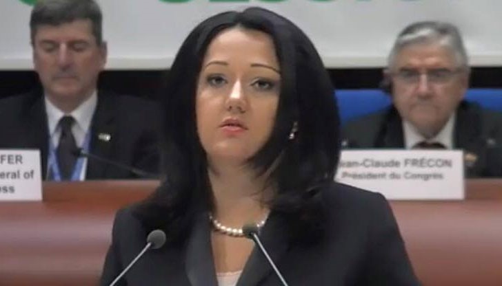 Лиляна Павлова: Ще се наложи 28-те области да бъдат окрупнени в 16 Лиляна Павлова: Ще се наложи 28-те области да бъдат окрупнени в 16