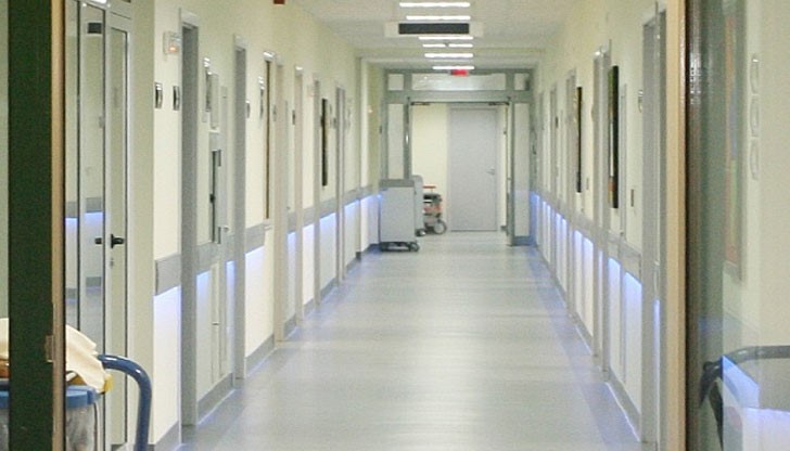 Най-тежко промените ще се отразят на спешни случаи като родилките и онкоболните