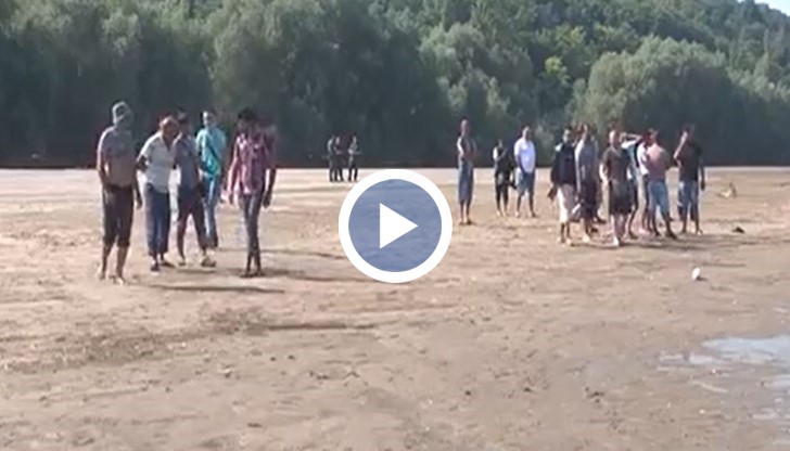 След няколкочасово търсене,  водолази откриха телата на двамата мъже изчезнали снощи във водите на Дунав край остров "Люляка"