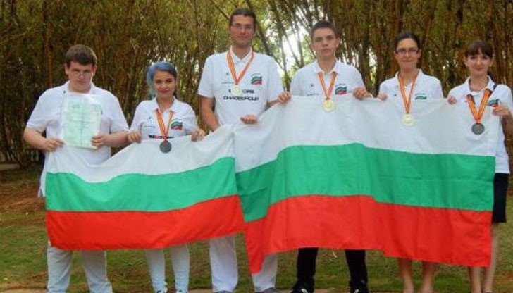 Страната ни се представя с два отбора, тъй като е сред основателите на тази олимпиада Страната ни се представя с два отбора, тъй като е сред основателите на тази олимпиада