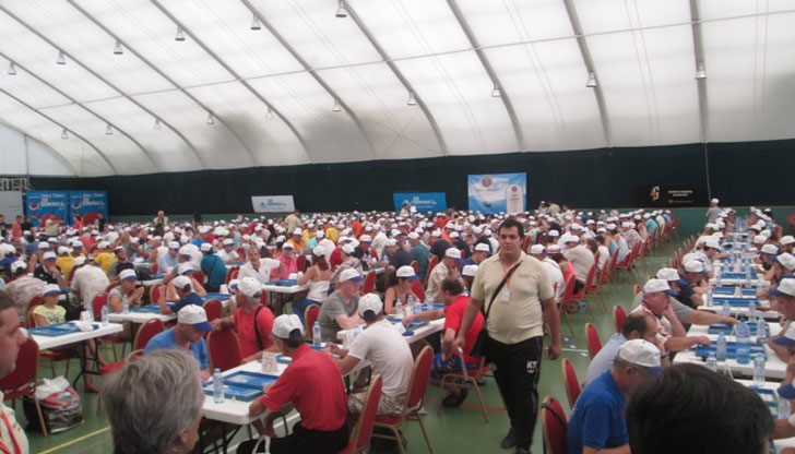 Успешен опит за подобряване на рекорда на ГИНЕС за най-много играещи табла на едно място в рамките на един час