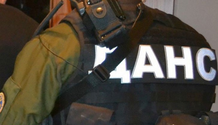 Разследват двама служители от ДАНС във Велико Търново за участие в търговия с наркотици Разследват двама служители от ДАНС във Велико Търново за участие в търговия с наркотици