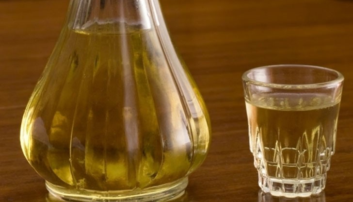 Сокът от краставица помага на черния дроб, който се товари при пиенето на алкохол