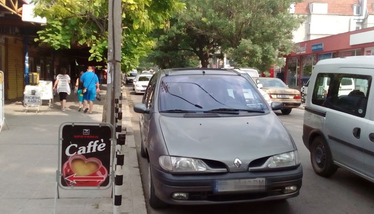 Н. Стоянов паркира на улица "Шипка" в пиков час