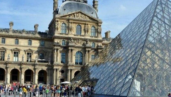 По първоначални данни се е задействала противопожарната система в едно от помещенията на музея По първоначални данни се е задействала противопожарната система в едно от помещенията на музея