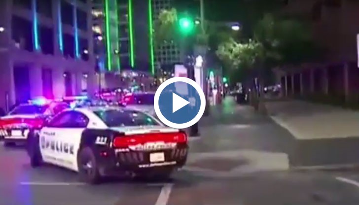 Снайперистите са били двама и са заплашвали, че ще взривят бомба в центъра на Далас