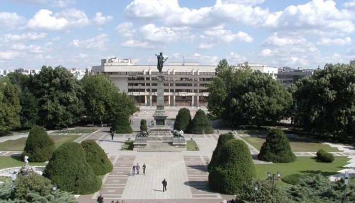 Мариета Волф, общински съветник, споделя анализ на ситуацията с "Булстрад Арена"