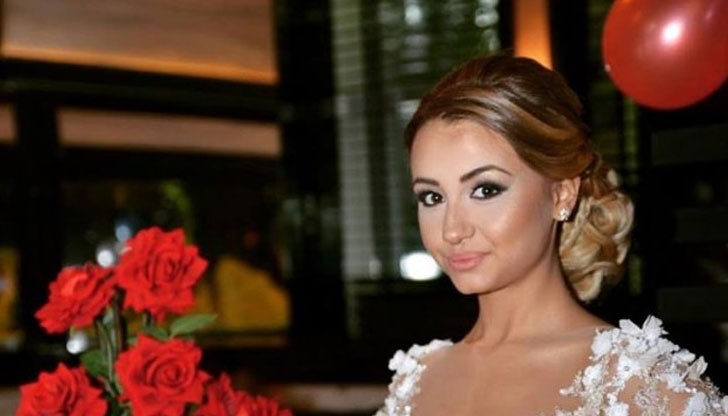 Каролина-Клер написа гневен коментар след снощното видео за дълговете на майка й