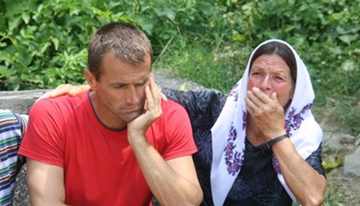 Всяка една от загиналите гурбетчийки - Милена Михайлова, Бисерка Ковачева и Светла Петрова, оставя по 2 сирачета