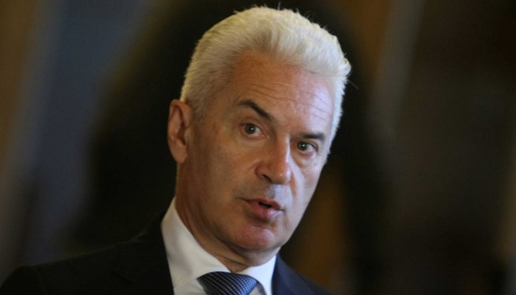 Всяка седмица Волен Сидеров ще трябва да се среща с пробационен служител и да се разписва по постоянен адрес Всяка седмица Волен Сидеров ще трябва да се среща с пробационен служител и да се разписва по постоянен адрес