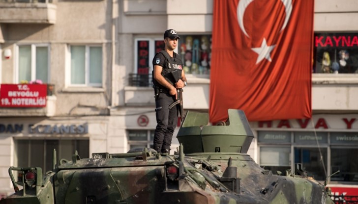 Турският посланик изрично подчерта, че Турция очаква като демократична структура България да я подкрепи в този момент