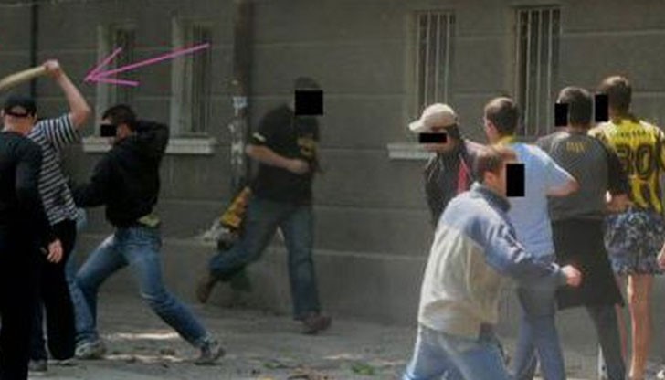 На отбивка на аутобана преди Стара Загора привърженици на пловдивските отбори "Ботев" и "Локомотив" са се засекли и сбили /снимката е илюстративна/