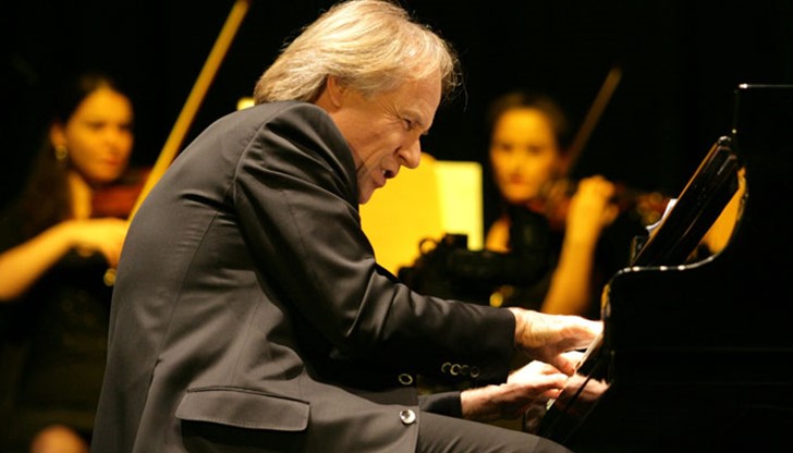В 19 часа в Русе ще започне концертът на пианиста Рихард Клайдерман