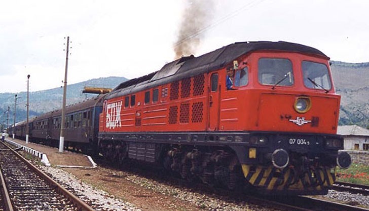 “БДЖ – Пътнически превози” ЕООД призовава своите клиенти и жителите на райони, разположени до гари и железопътни линии да се отнасят отговорно и с повишена бдителност “БДЖ – Пътнически превози” ЕООД призовава своите клиенти и жителите на райони, разположени до гари и железопътни линии да се отнасят отговорно и с повишена бдителност