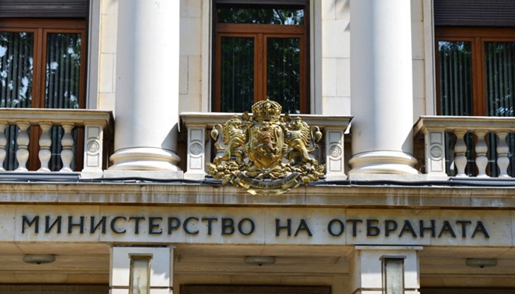 Всички те трябва да бъдат с климатици и да позволяват употребата им независимо от атмосферните условия Всички те трябва да бъдат с климатици и да позволяват употребата им независимо от атмосферните условия