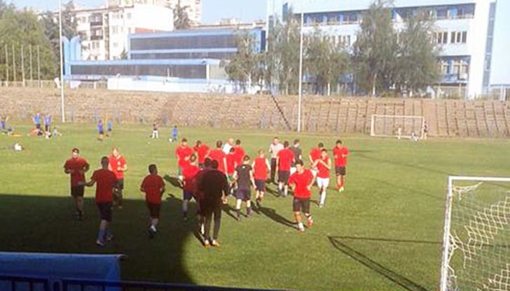 Поредицата от контролни мачове на Локомотив (Русе) продължава в събота, 30 юли, когато съперник ще бъде тима на Литекс (Ловеч) Поредицата от контролни мачове на Локомотив (Русе) продължава в събота, 30 юли, когато съперник ще бъде тима на Литекс (Ловеч)