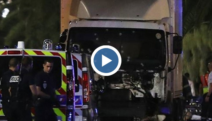 Имало е незадействана граната, открита в 19-тонния камион, както и няколко фалшиви пушки