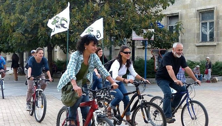 С готвените промени в общинските наредби ще забранят движението с колело по главната улица на града