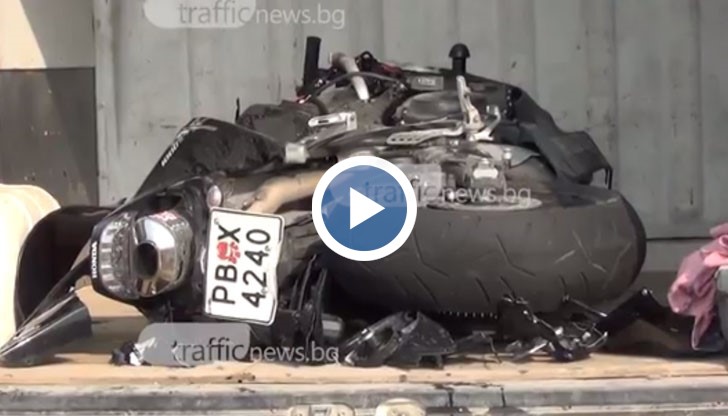 В първите минути след зверското меле нито един автомобил не спрял да помогне на шофьорите