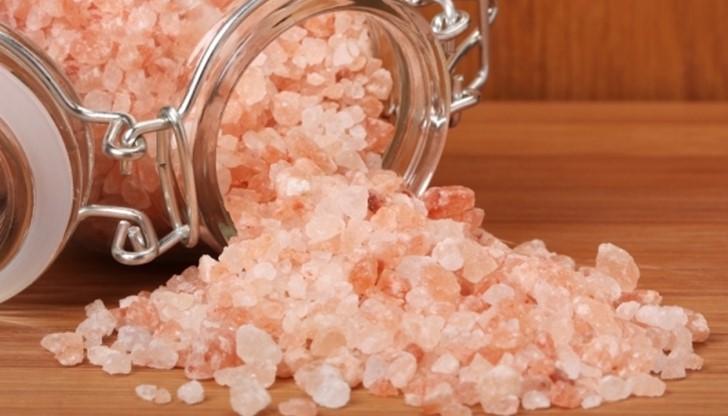 Каменната сол включва много елементи като калций, цинк, желязо, калий, магнезий и мед