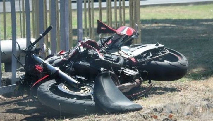 20-годишен моторист на „Сузуки“ падна на кръстовище във Варна