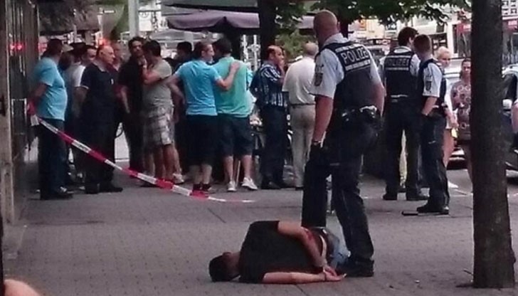 Мотивите на касапина все още не са известни, но се знае, че преди да съсече бъдещата майка, двамата са спорили за нещо